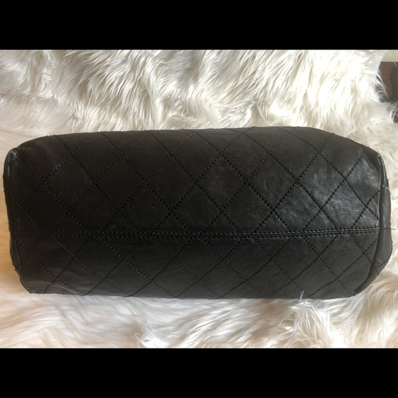 Chanel Bag - Picture 4 of 7